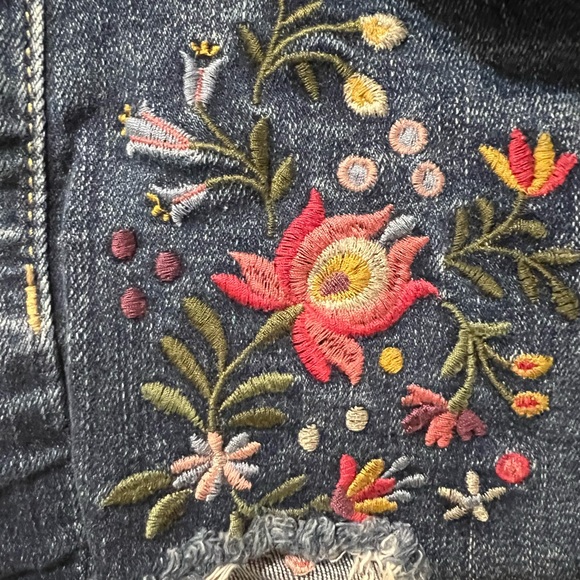 Vintage high-rise, American Eagle denim shorts, size 4 - Picture 6 of 6